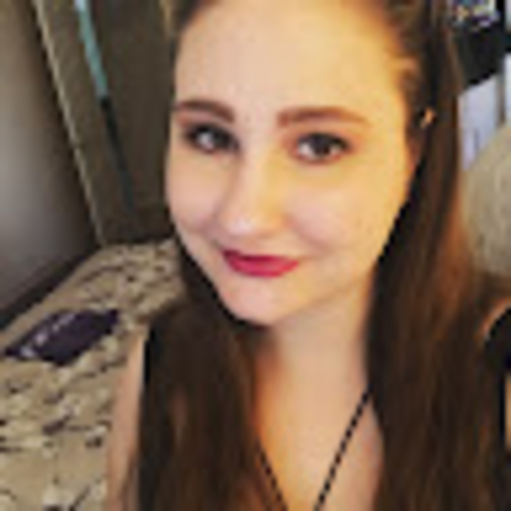 Meet your Posher, Courtney